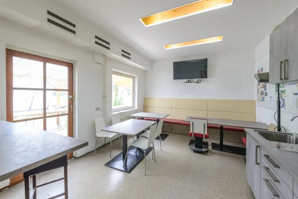 Gewerbeimmobilie kaufen in Gmunden – 2 750 m², € 2.600.000 – Bild 9 von 18