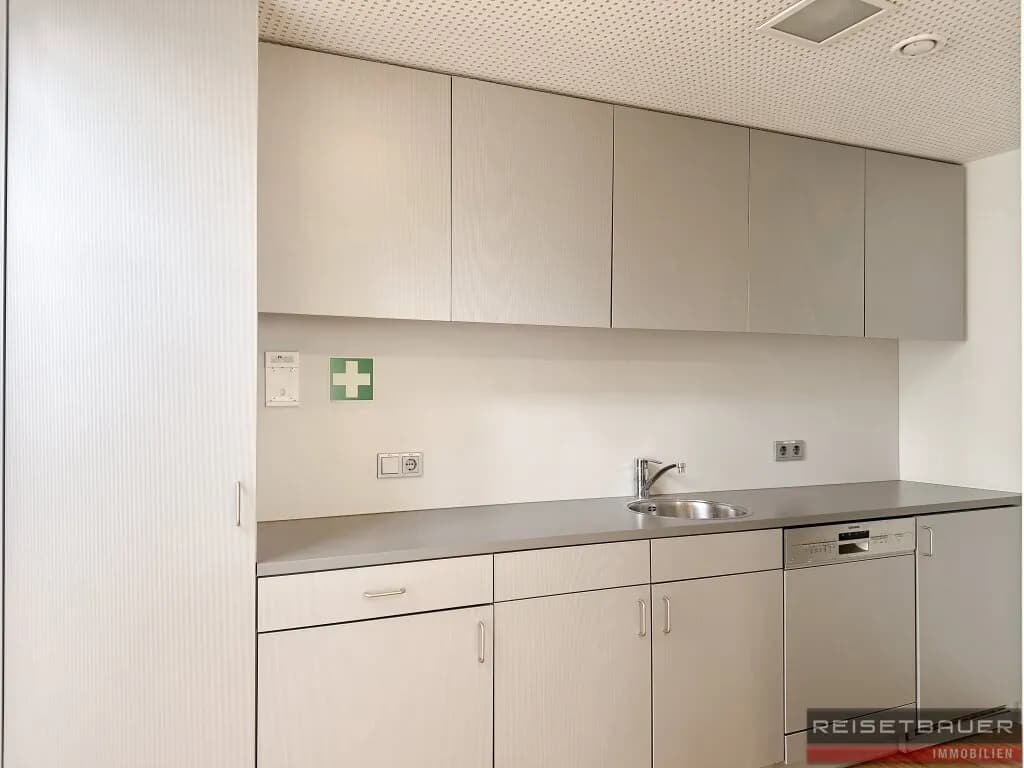 Gewerbeimmobilie mieten in Linz – 1 795 m², € 19.465 – Bild 24 von 30