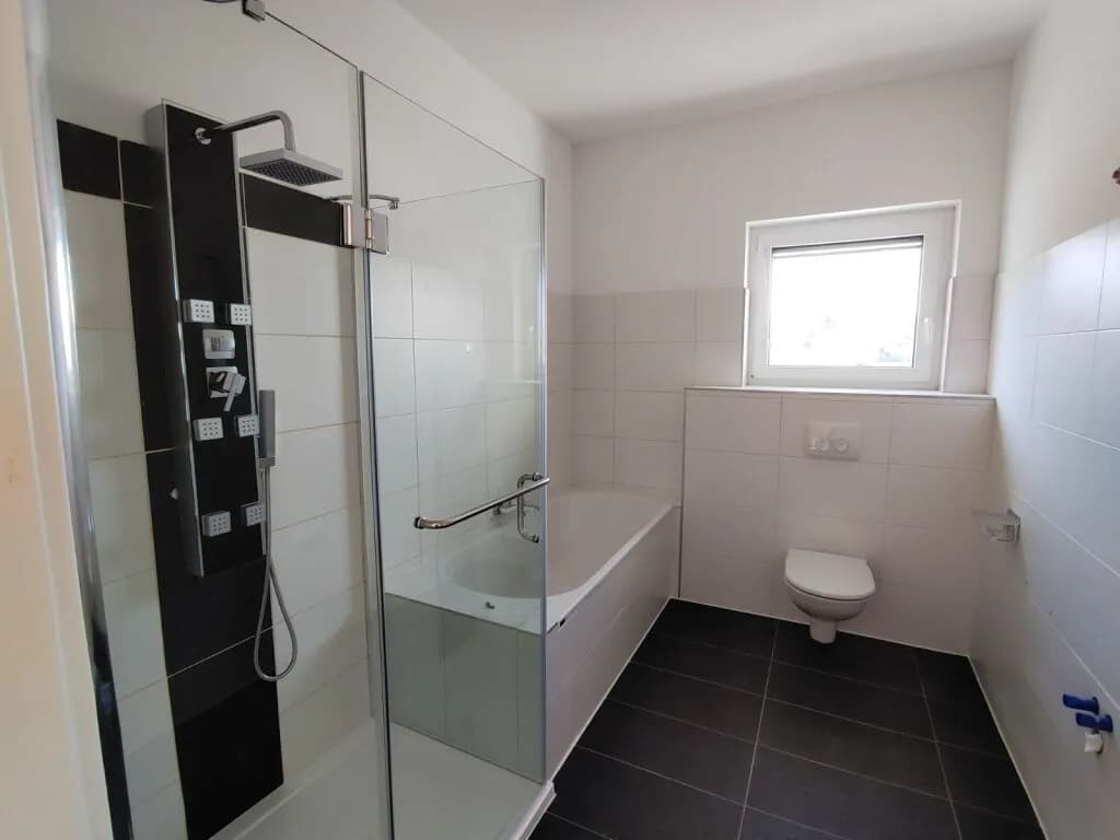 Haus kaufen in Wien – 130 m², € 649.000 – Bild 2 von 3