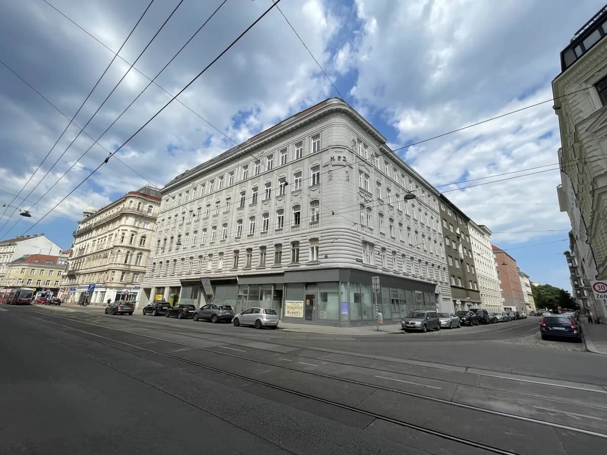 Gewerbeimmobilie mieten in Wien – 250 m², € 4.565