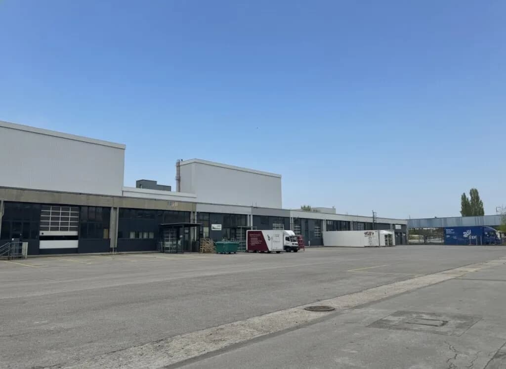 Gewerbeimmobilie mieten in Baden – 900 m², € 6.210 – Bild 8 von 9