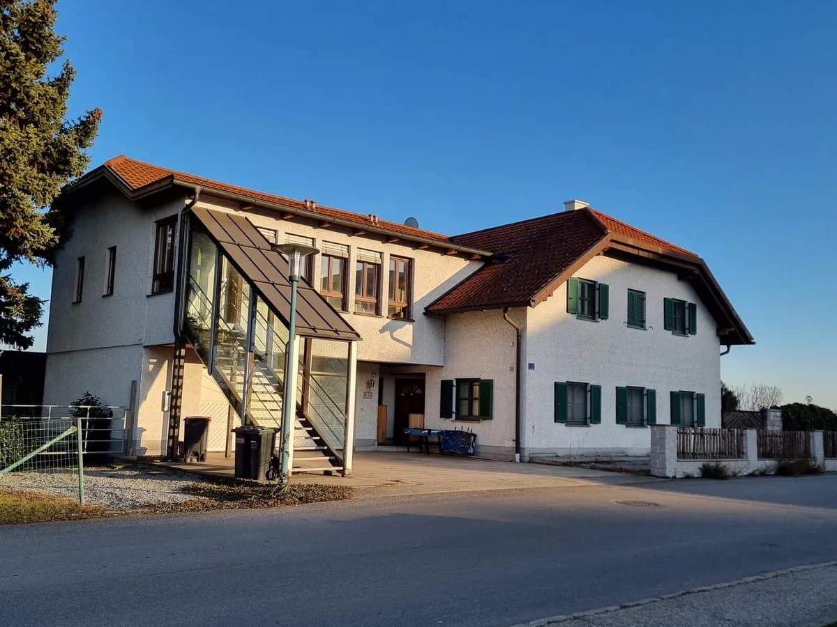 6-Zimmer-Haus kaufen in Perg – 172 m², € 380.000