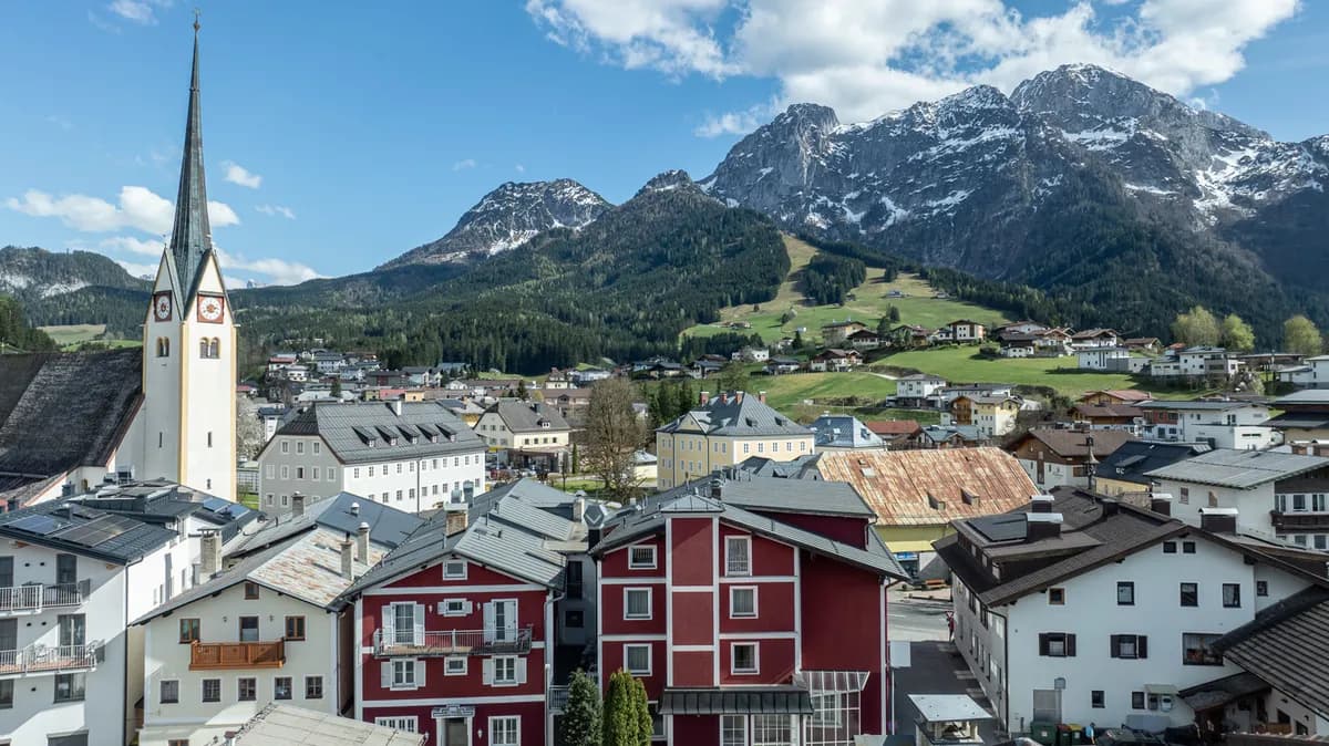 Gewerbeimmobilie kaufen in Hallein – 3 600 m², € 2.700.000 – Bild 2 von 10