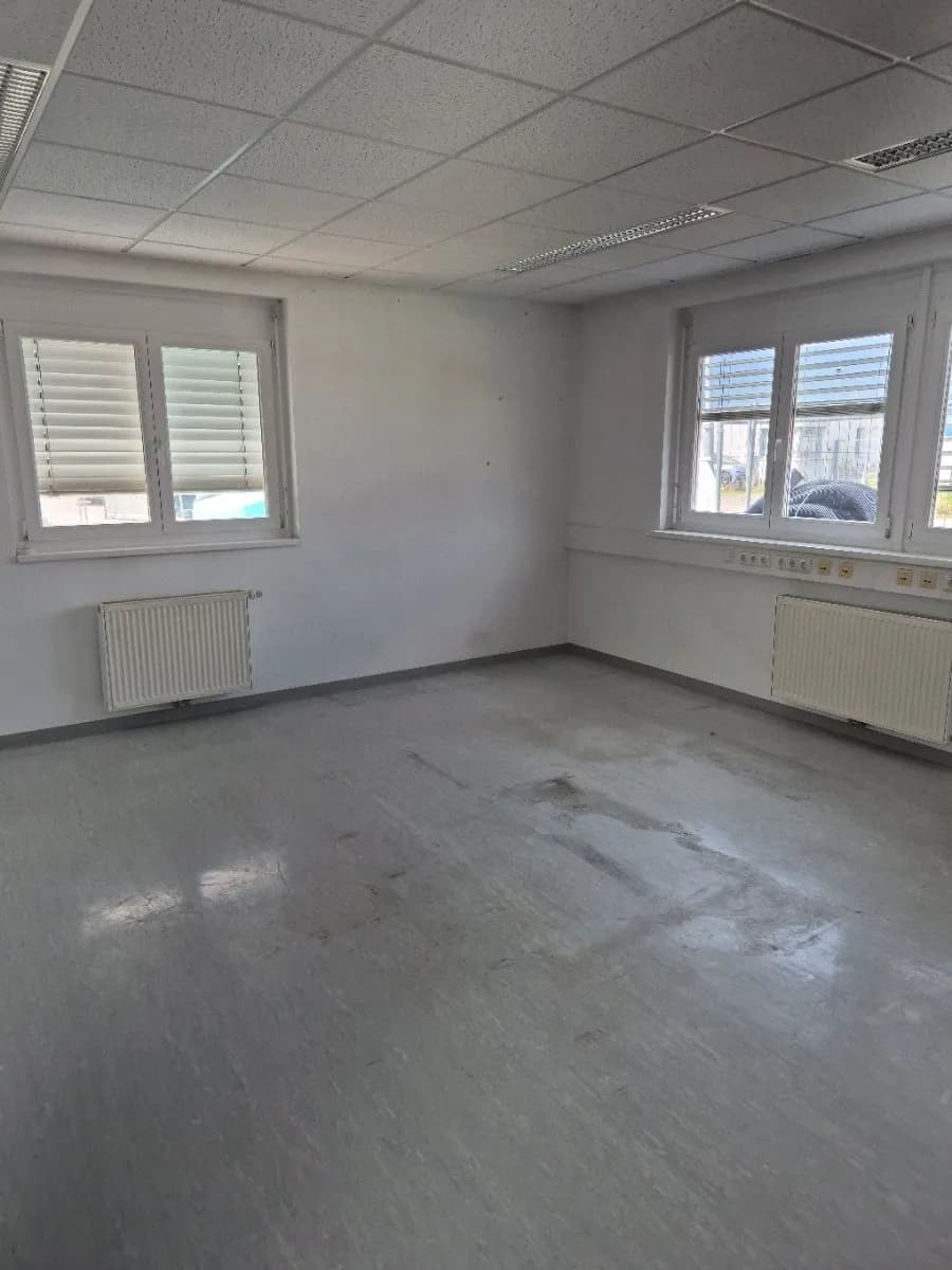 4-Zimmer-Gewerbeimmobilie mieten in Villach – 160 m², € 10 – Bild 3 von 5