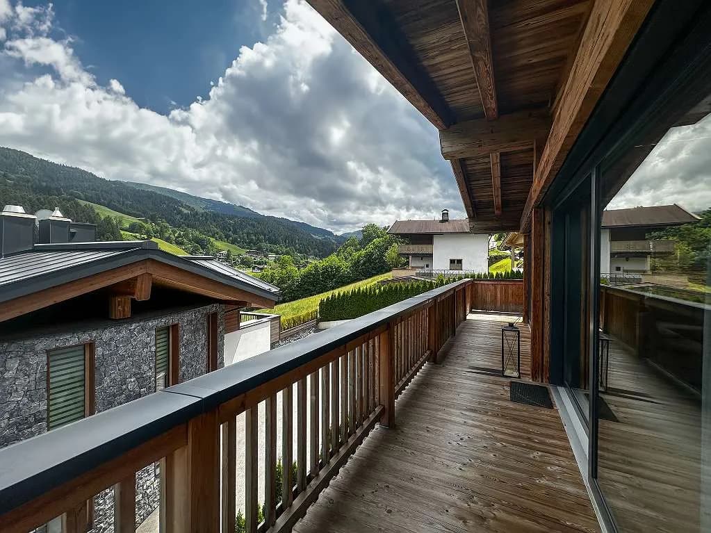 6-Zimmer-Haus kaufen in Kitzbühel – 250 m², € 3.990.000 – Bild 9 von 10