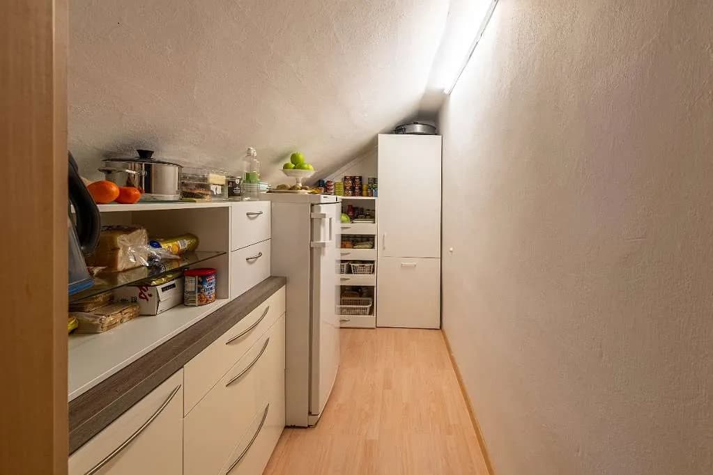 6-Zimmer-Haus kaufen in Vöcklabruck – 210 m², € 385.000 – Bild 4 von 10