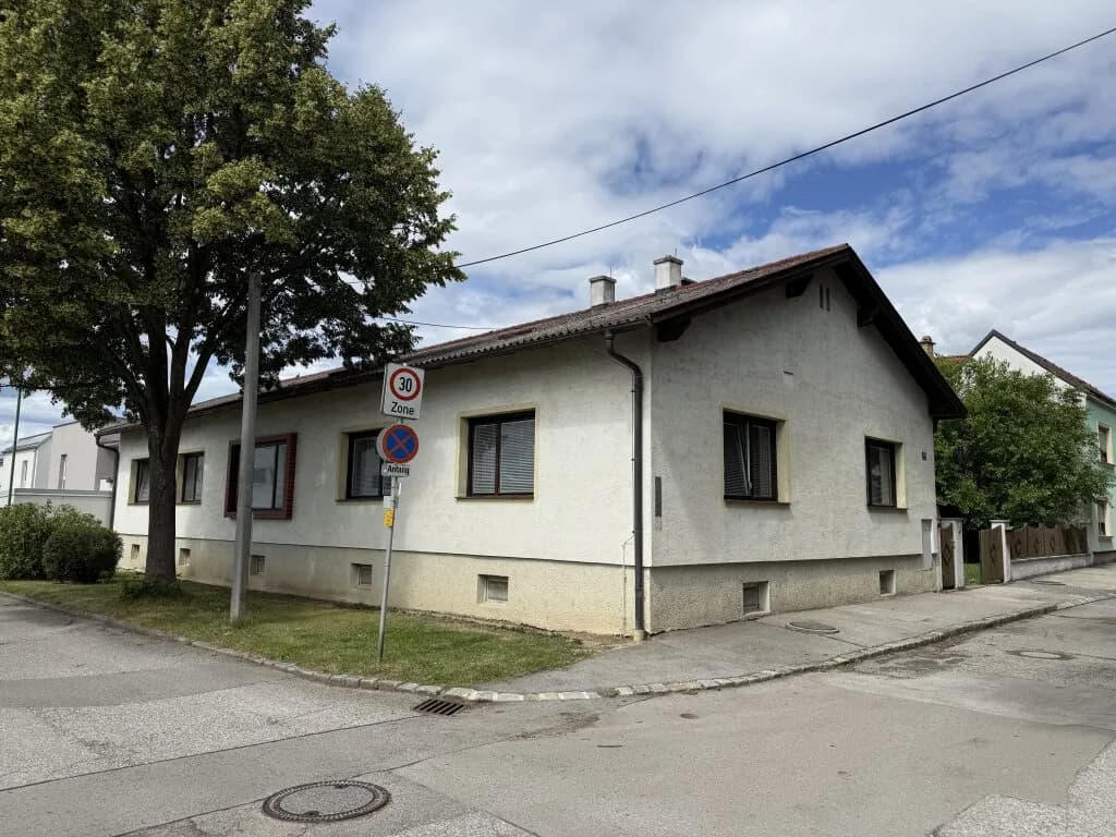 Haus kaufen in Mattersburg – 235 m², € 349.000 – Bild 2 von 11