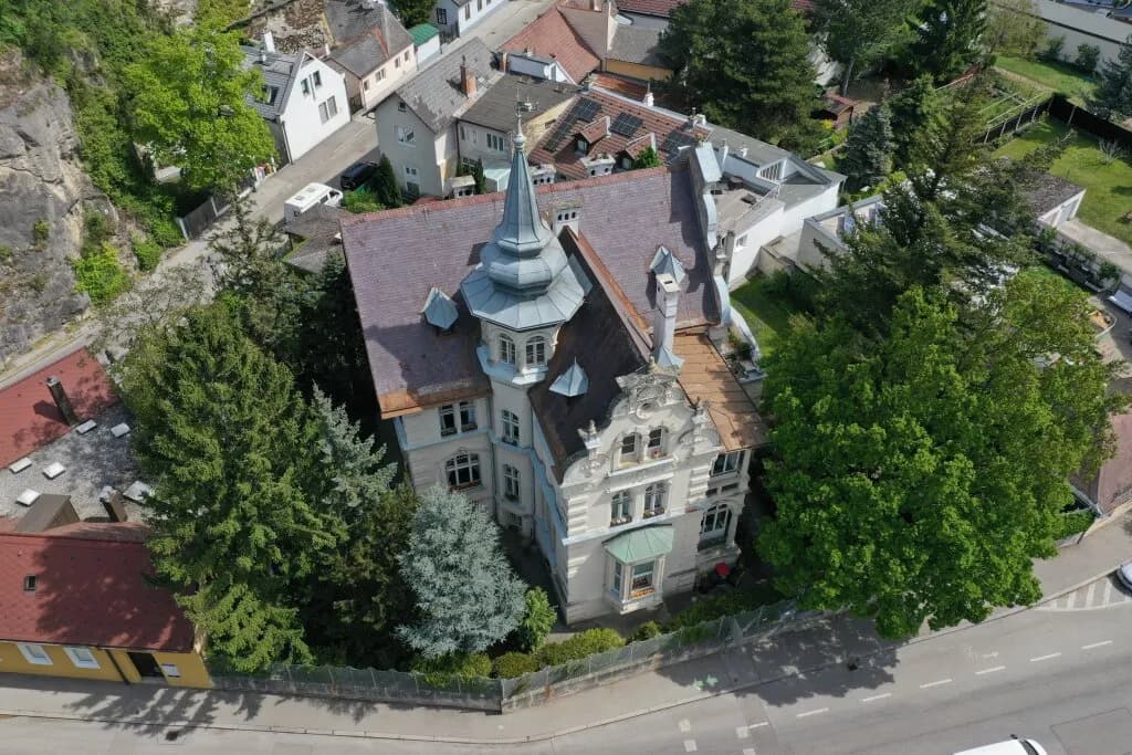 7-Zimmer-Wohnung kaufen in Baden – 1 240 m², € 1.190.000