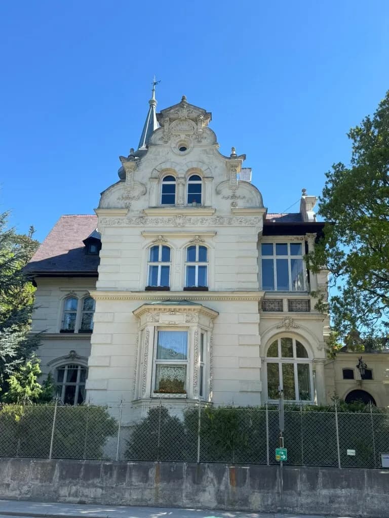 7-Zimmer-Wohnung kaufen in Baden – 1 240 m², € 1.190.000 – Bild 2 von 109