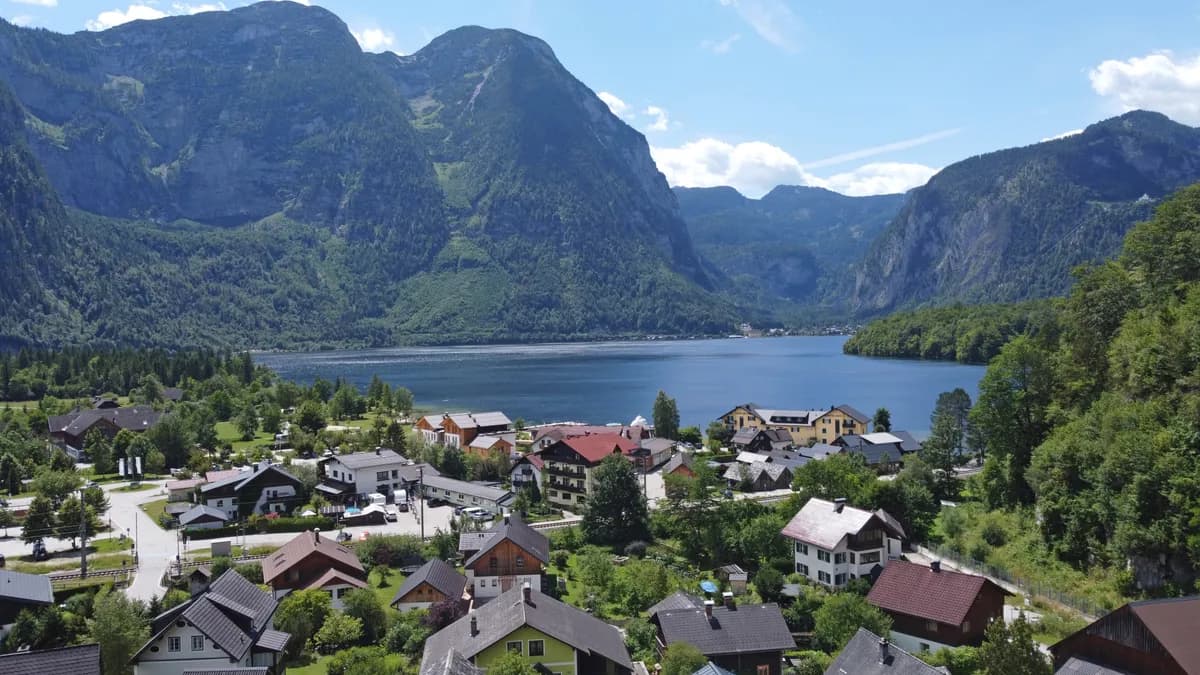 10-Zimmer-Gewerbeimmobilie kaufen in Gmunden – 264 m², € 1.290.000 – Bild 2 von 8