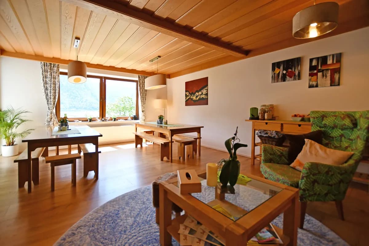 10-Zimmer-Gewerbeimmobilie kaufen in Gmunden – 264 m², € 1.290.000 – Bild 4 von 8