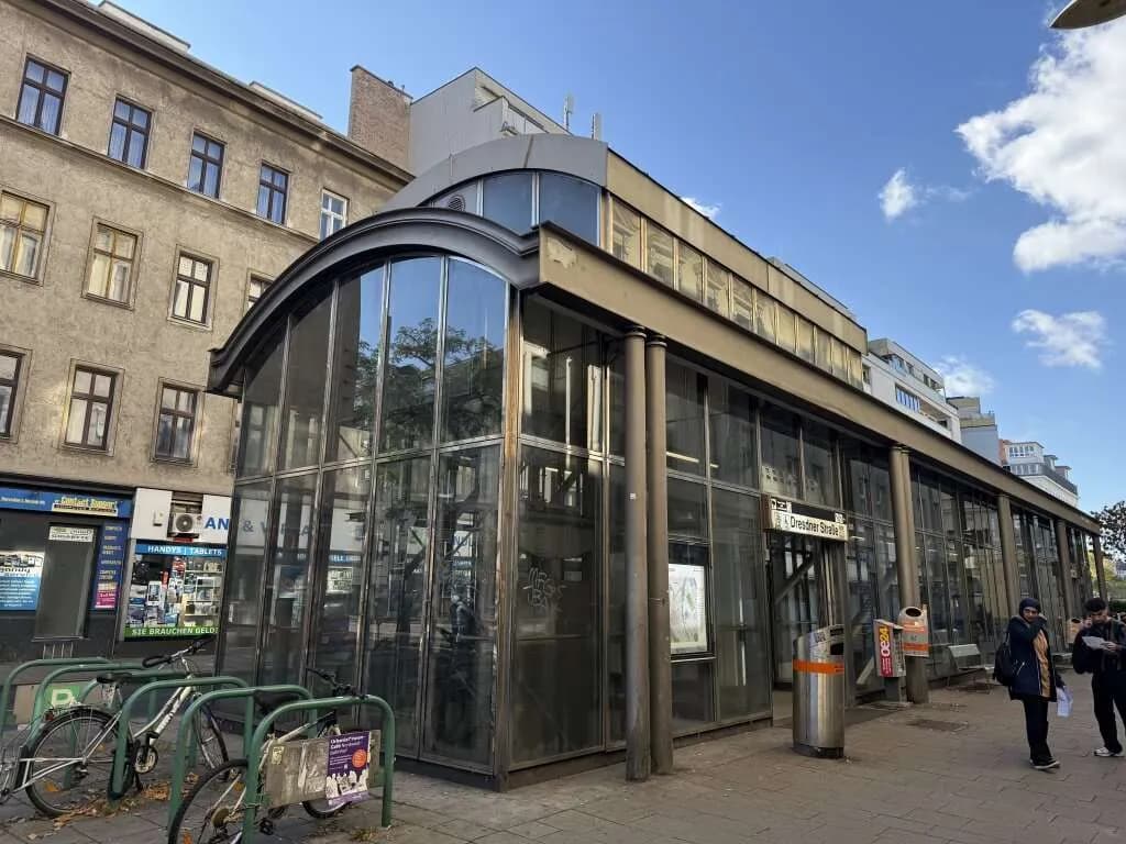 Gewerbeimmobilie mieten in Wien – 335 m², € 6.365 – Bild 3 von 51