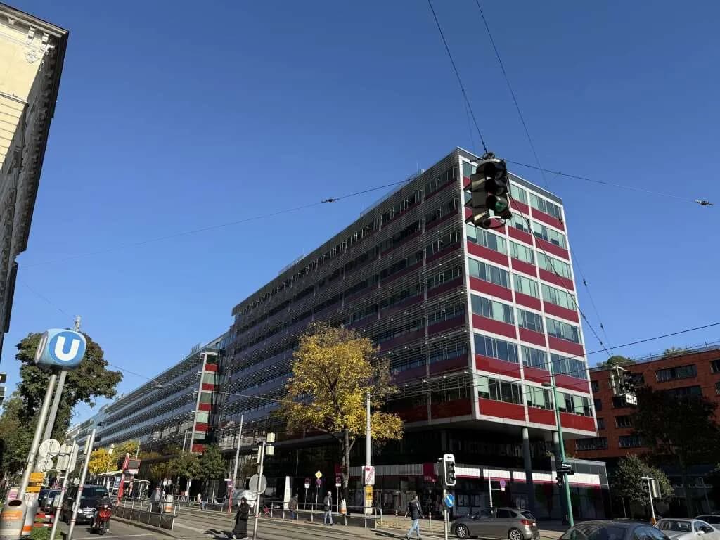 Gewerbeimmobilie mieten in Wien – 335 m², € 6.365 – Bild 44 von 51