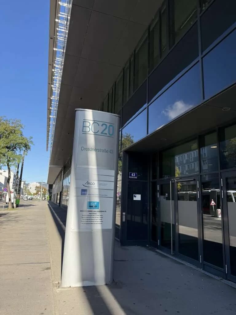 Gewerbeimmobilie mieten in Wien – 335 m², € 6.365 – Bild 50 von 51