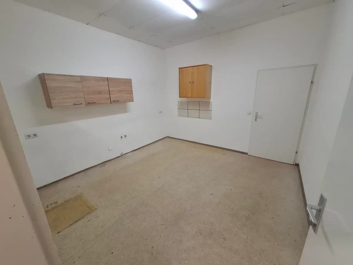 Gewerbeimmobilie mieten in Wien – 15 m², € 115 – Bild 2 von 3
