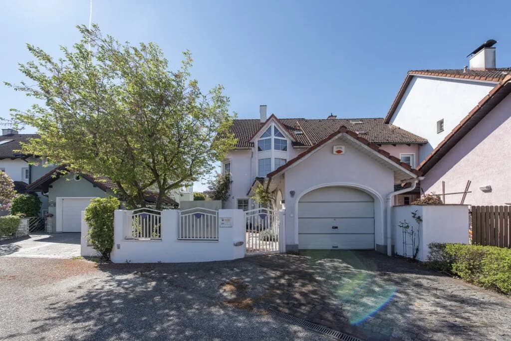 5-Zimmer-Haus kaufen in Wels – 220 m², € 645.000