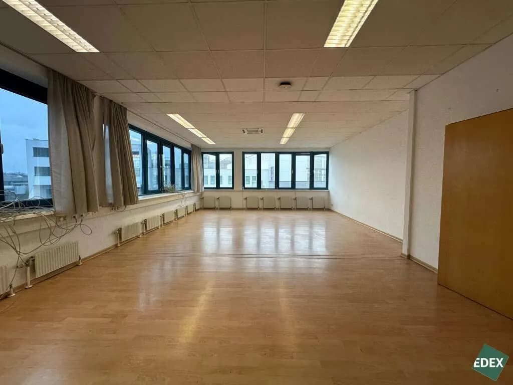 Gewerbeimmobilie mieten in Wien – 926 m², € 12 – Bild 2 von 6