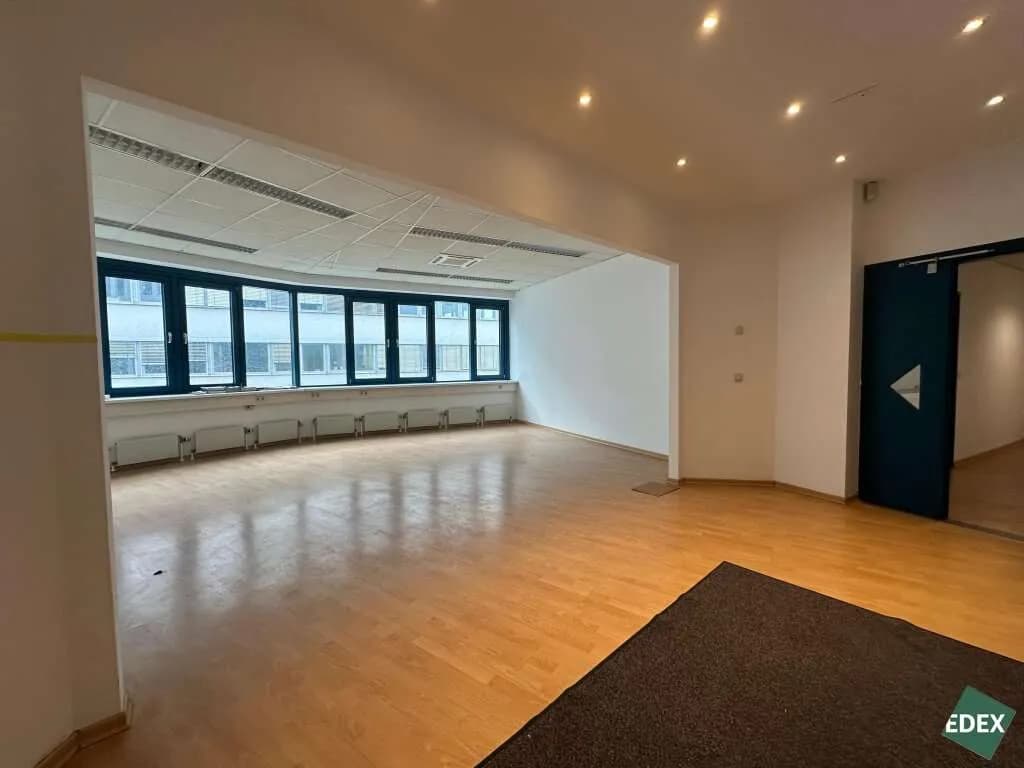 Gewerbeimmobilie mieten in Wien – 926 m², € 12 – Bild 3 von 6