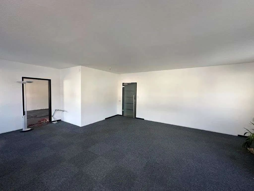 3-Zimmer-Gewerbeimmobilie mieten in Lienz – 94 m², € 1.552 – Bild 9 von 12