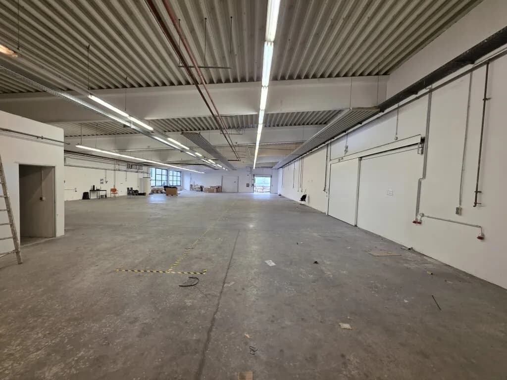 Gewerbeimmobilie mieten in Wiener Neustadt Land – 640 m², € 4.544 – Bild 3 von 16