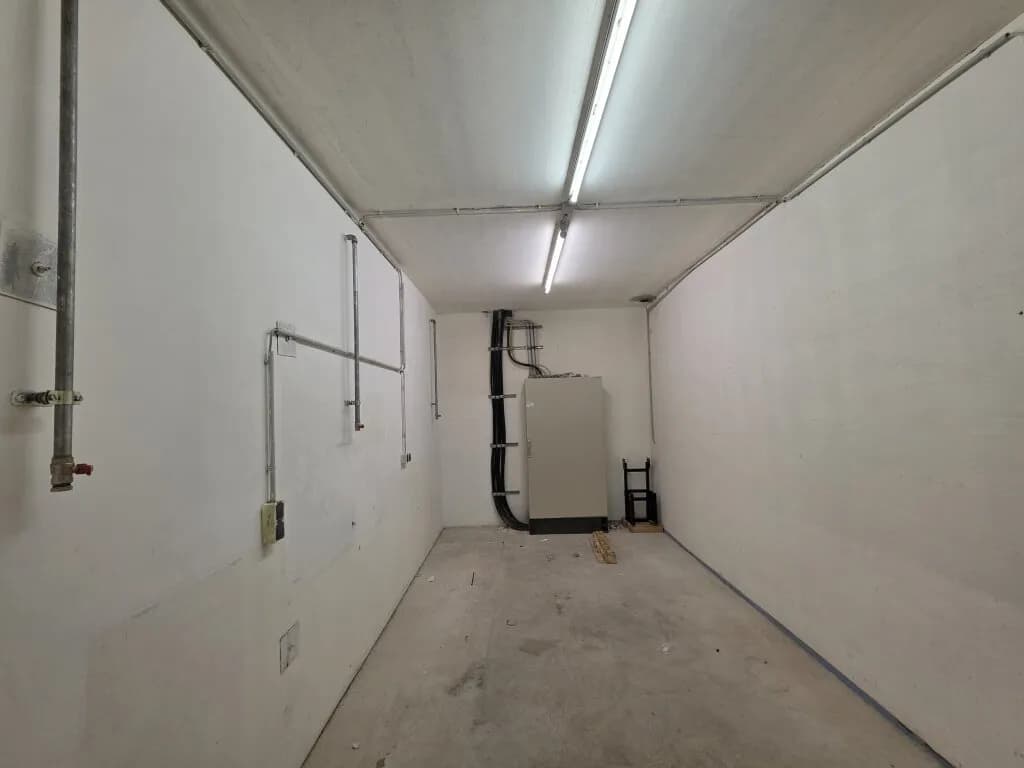 Gewerbeimmobilie mieten in Wiener Neustadt Land – 640 m², € 4.544 – Bild 5 von 16
