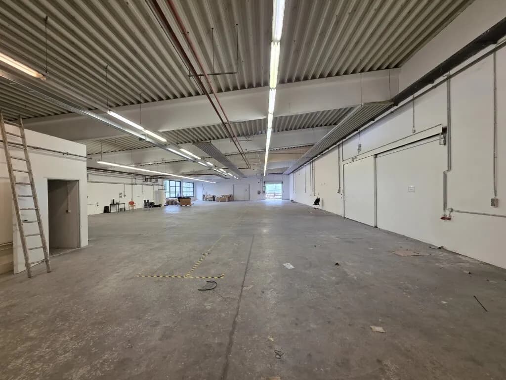 Gewerbeimmobilie mieten in Wiener Neustadt Land – 640 m², € 4.544 – Bild 8 von 16