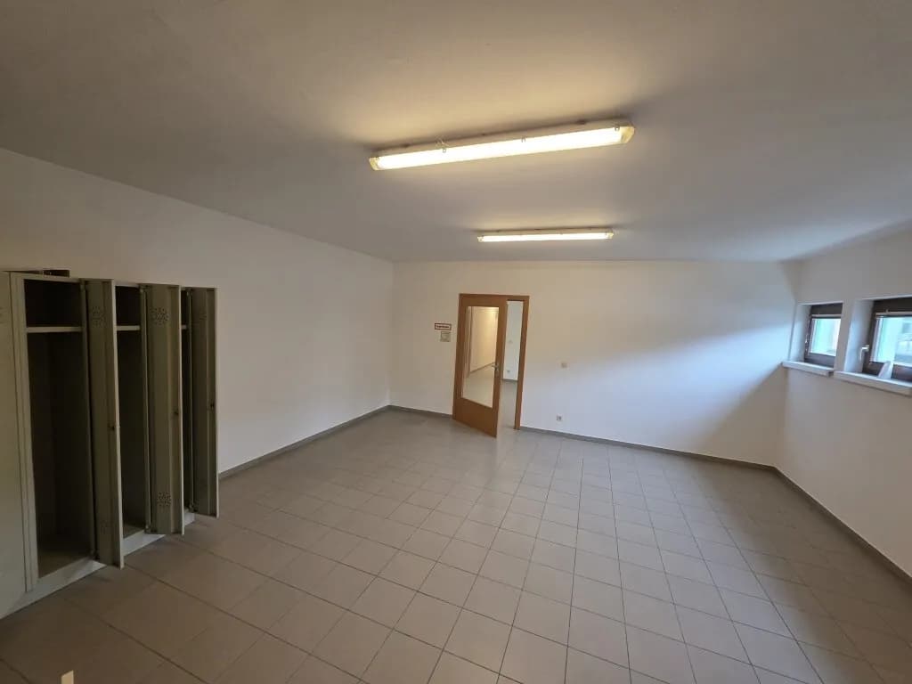 Gewerbeimmobilie mieten in Wiener Neustadt Land – 640 m², € 4.544 – Bild 15 von 16