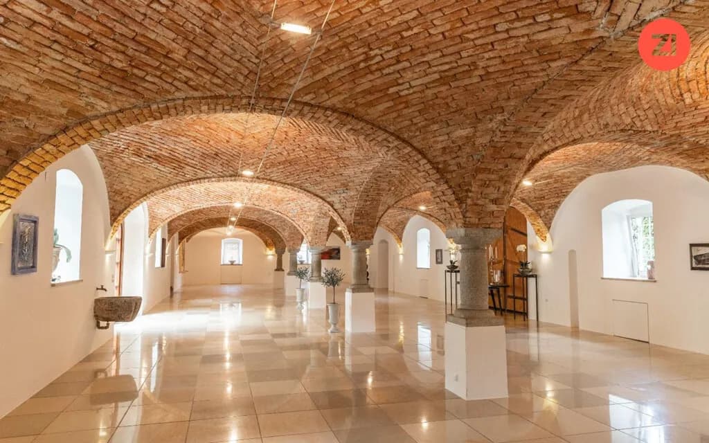Gewerbeimmobilie mieten in Linz Land – 600 m², € 9.000 – Bild 2 von 6