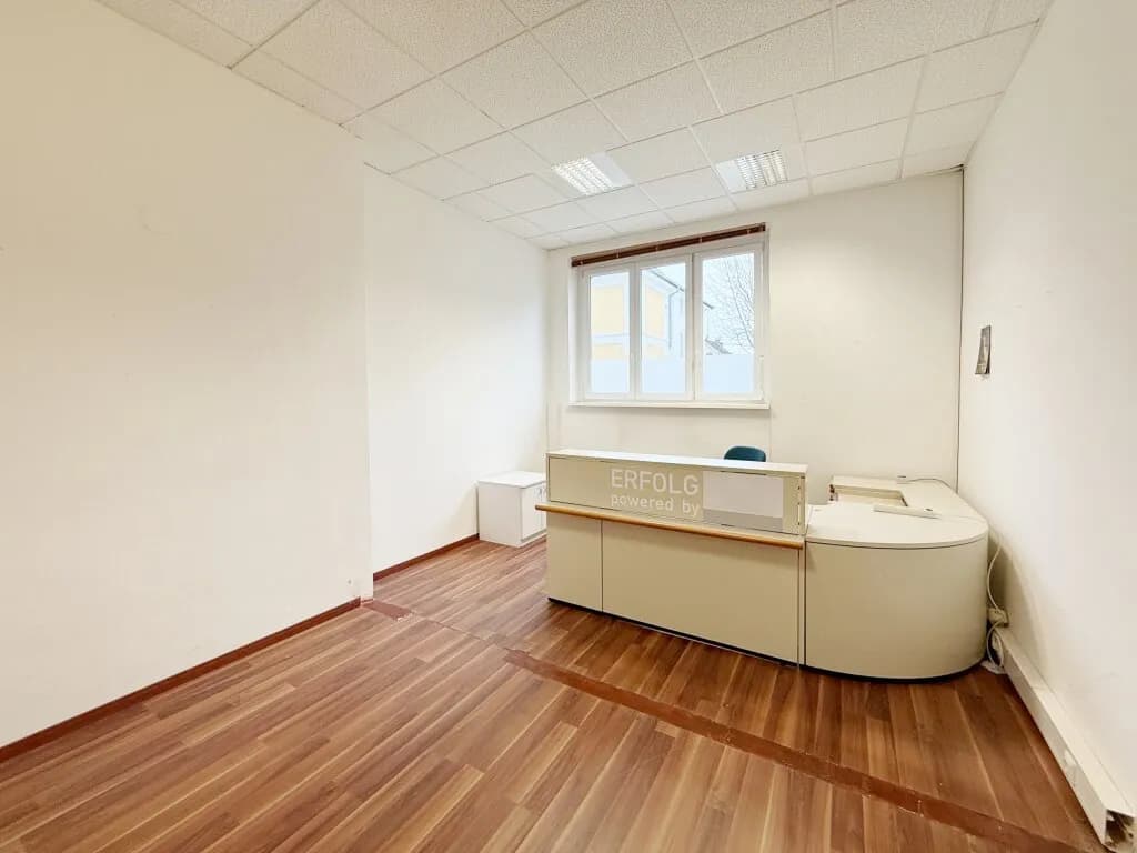 1-Zimmer-Gewerbeimmobilie mieten in Wels – 37 m², € 445 – Bild 2 von 12