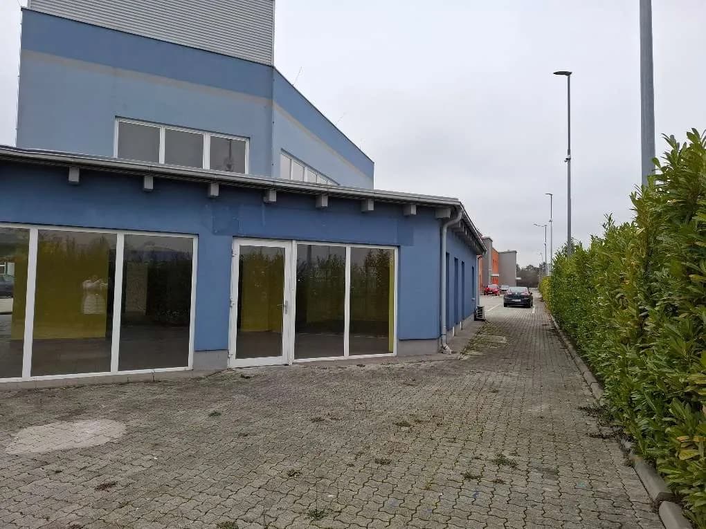Gewerbeimmobilie mieten in Wiener Neustadt – 409 m², € 3.790 – Bild 9 von 31