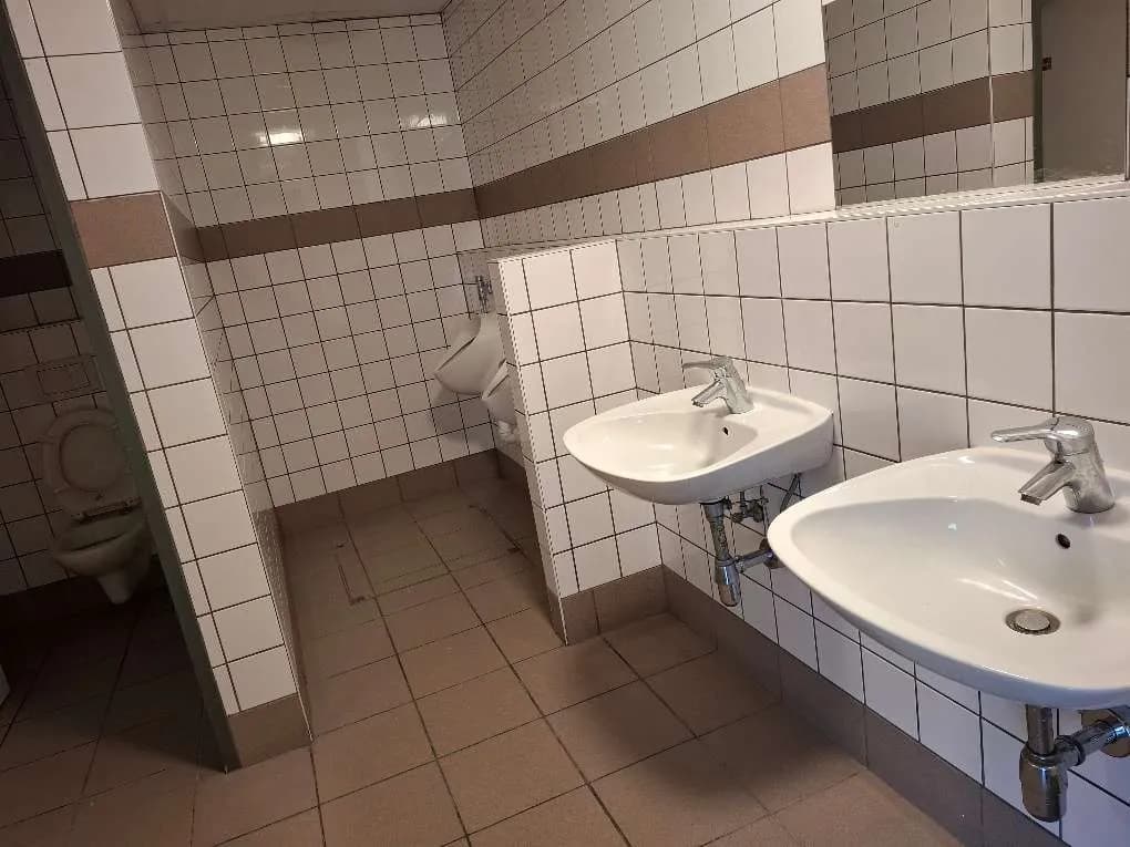 Gewerbeimmobilie mieten in Wiener Neustadt – 409 m², € 3.790 – Bild 16 von 31