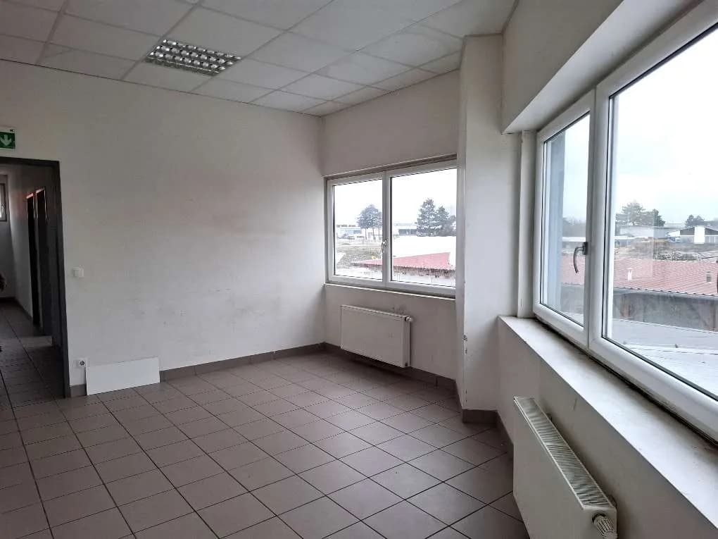 Gewerbeimmobilie mieten in Wiener Neustadt – 409 m², € 3.790 – Bild 29 von 31