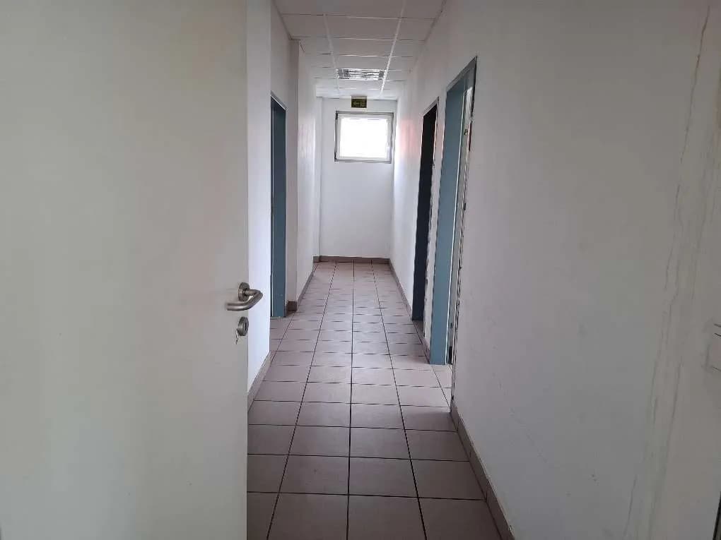 Gewerbeimmobilie mieten in Wiener Neustadt – 409 m², € 3.790 – Bild 30 von 31