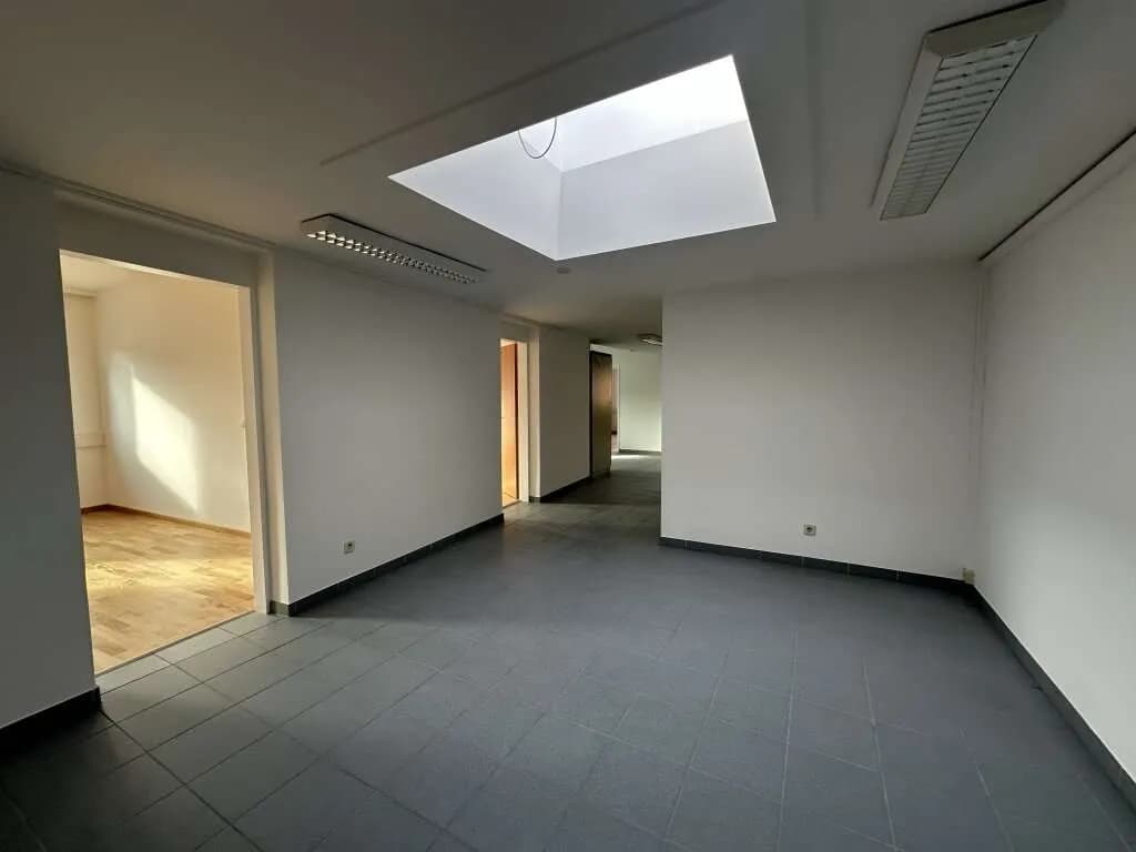 7-Zimmer-Gewerbeimmobilie mieten in Eisenstadt – 249 m², € 3.295 – Bild 4 von 15
