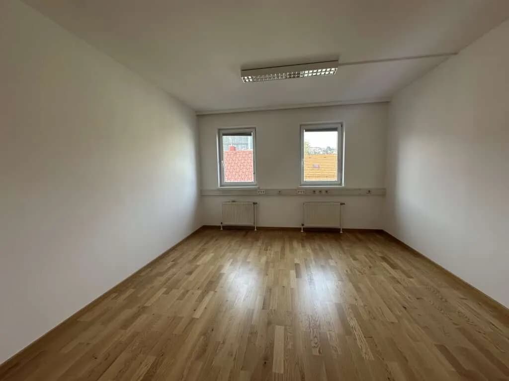 7-Zimmer-Gewerbeimmobilie mieten in Eisenstadt – 249 m², € 3.295 – Bild 6 von 15