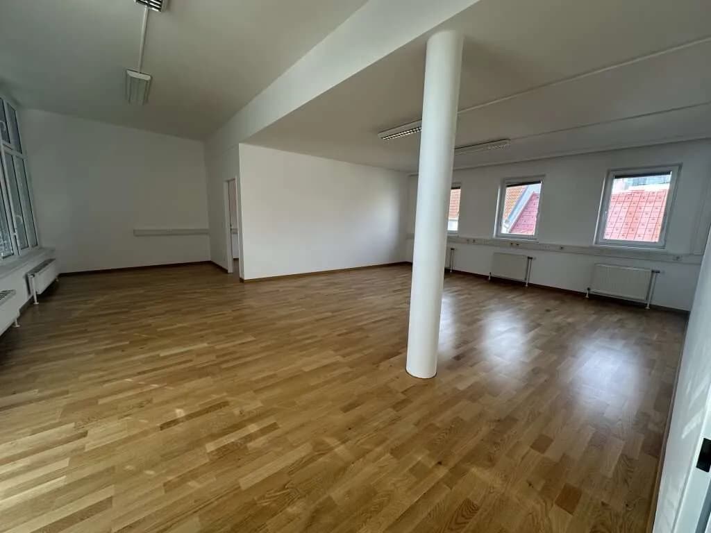 7-Zimmer-Gewerbeimmobilie mieten in Eisenstadt – 249 m², € 3.295 – Bild 7 von 15