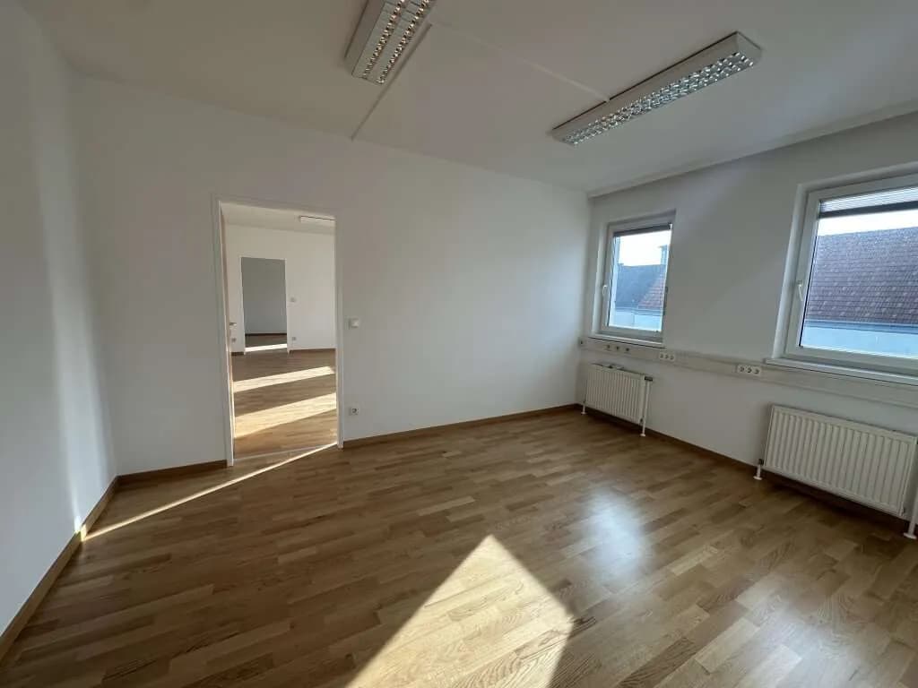 7-Zimmer-Gewerbeimmobilie mieten in Eisenstadt – 249 m², € 3.295 – Bild 11 von 15