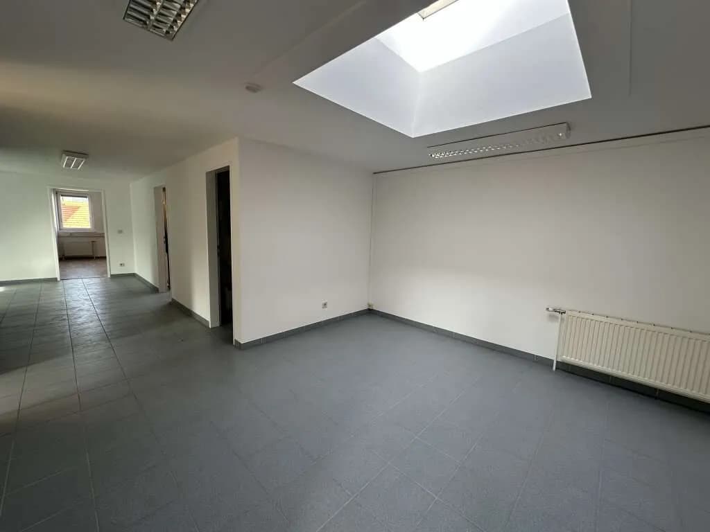 7-Zimmer-Gewerbeimmobilie mieten in Eisenstadt – 249 m², € 3.295 – Bild 12 von 15