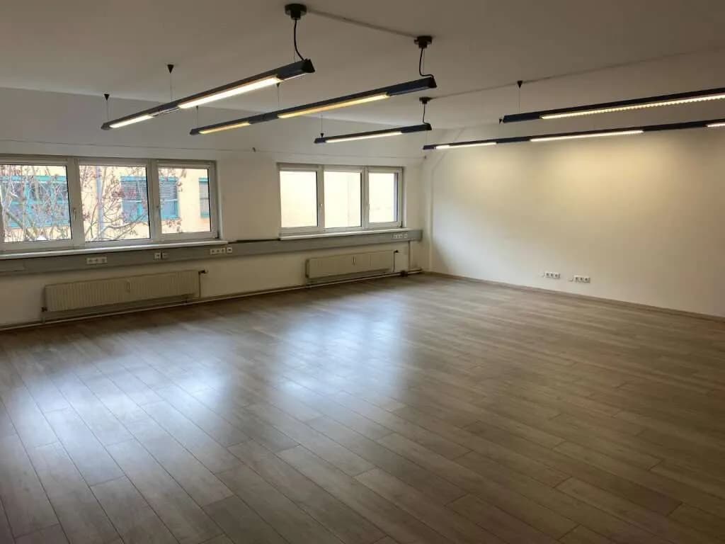 1-Zimmer-Gewerbeimmobilie mieten in Linz – 55 m², € 911 – Bild 5 von 10