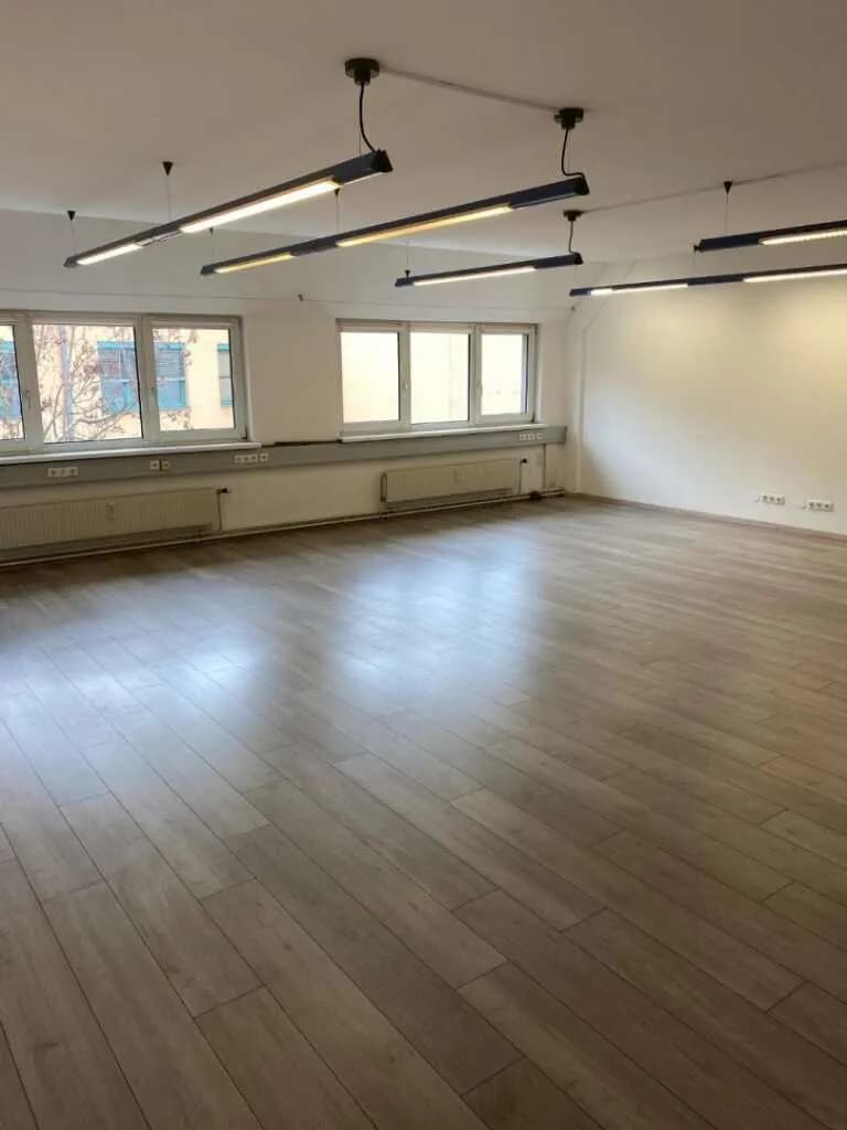 1-Zimmer-Gewerbeimmobilie mieten in Linz – 55 m², € 911 – Bild 6 von 10