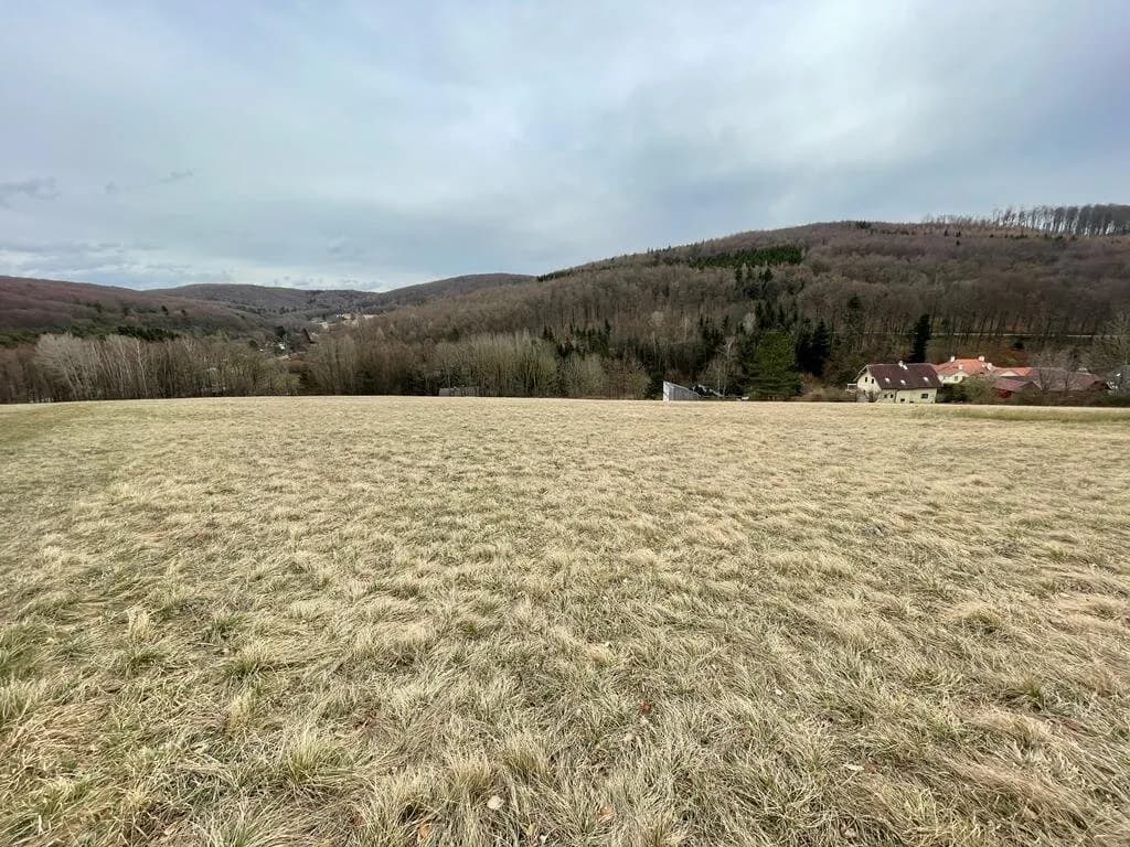 Grundstück kaufen in Sankt Pölten Land – 19 497 m², € 89.000