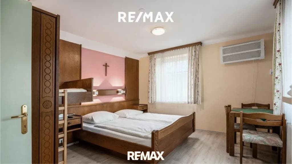 17-Zimmer-Gewerbeimmobilie kaufen in Vöcklabruck – 550 m², € 849.000 – Bild 5 von 14