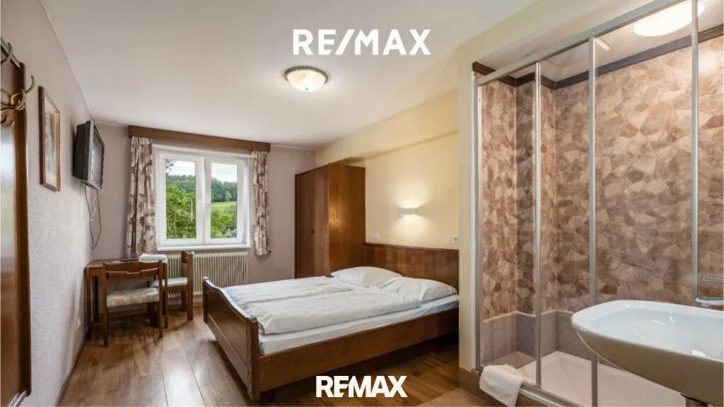 17-Zimmer-Gewerbeimmobilie kaufen in Vöcklabruck – 550 m², € 849.000 – Bild 6 von 14