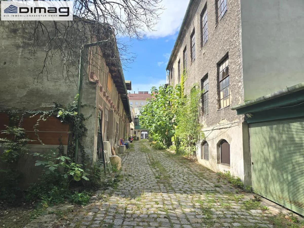 Immobilie kaufen in Wien – 1 500 m², € 5.900.000 – Bild 2 von 4