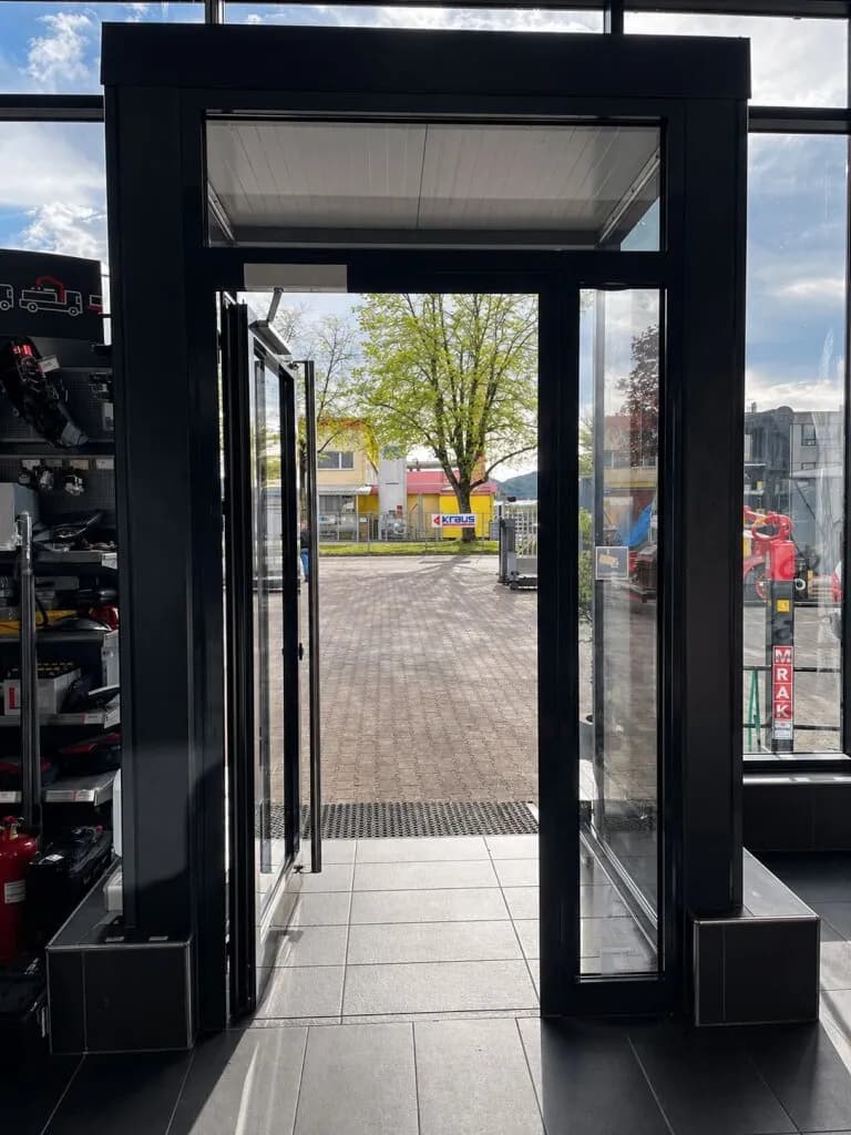 Gewerbeimmobilie mieten in Klagenfurt – 1 500 m², € 14.000 – Bild 23 von 39