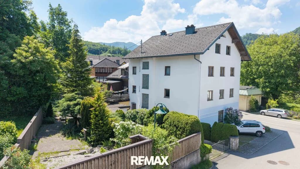 Haus kaufen in Gmunden – 270 m², € 295.000