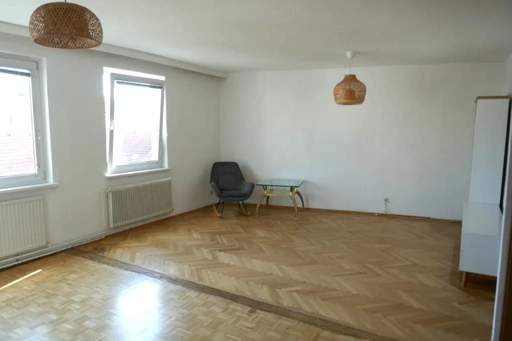 Gewerbeimmobilie kaufen in Wiener Neustadt – 62 m², € 190.000 – Bild 2 von 4