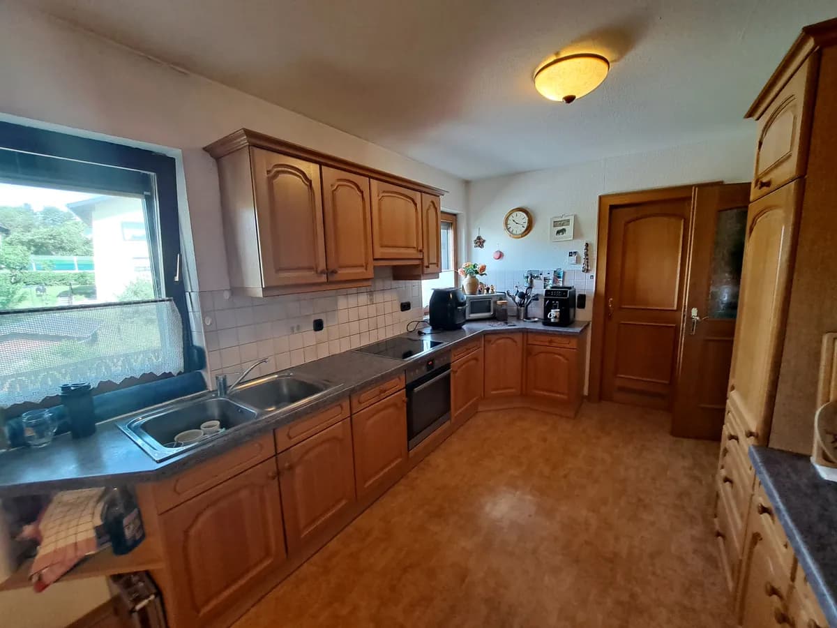 6-Zimmer-Haus kaufen in Gmunden – 200 m², € 598.000 – Bild 7 von 11