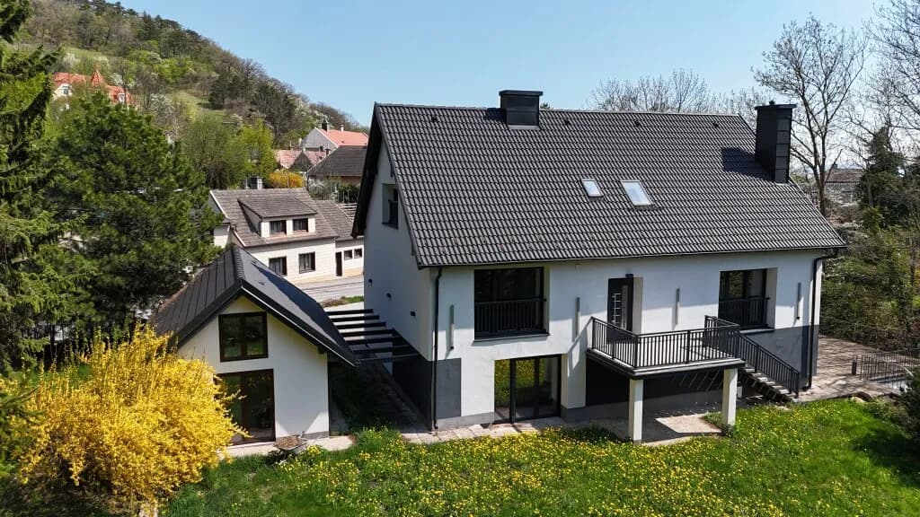 Haus kaufen in Neunkirchen – 237 m², € 790.000 – Bild 2 von 61