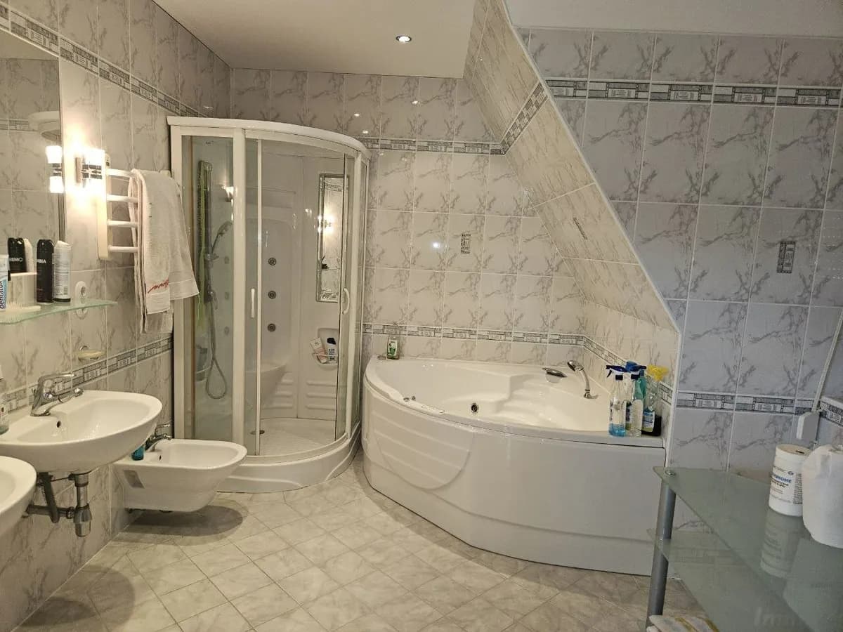 7-Zimmer-Immobilie kaufen in Baden – 500 m², € 1.000.000 – Bild 10 von 10